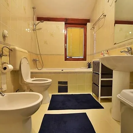Park Gallery Apartment *